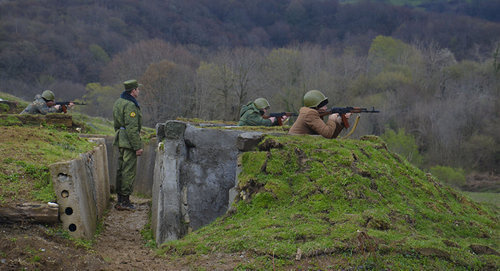 A military exercise of the army reservists. Photo © Sputnik. Robert Dzhopua http://sputnik-abkhazia.ru/Abkhazia/20170111/1020209894/minoborony-abxazii-stroitelstvo-poligona-v-cebelde-ne-planiruetsya.html