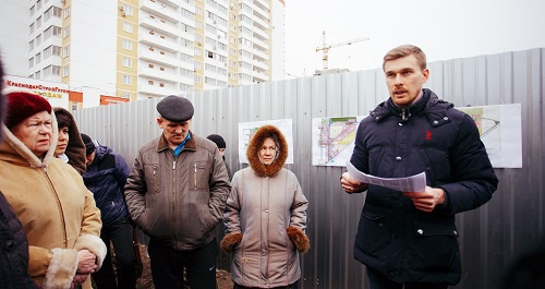 People from the "Vostochno-Kruglikovsky" residential district held a picket in Krasnodar. February 4, 2017. Photo by Alexei Voloschuk, the leader of the initiative group of tenants of the "Vostochno-Kruglikovsky" residential complex, for the "Caucasian Knot"