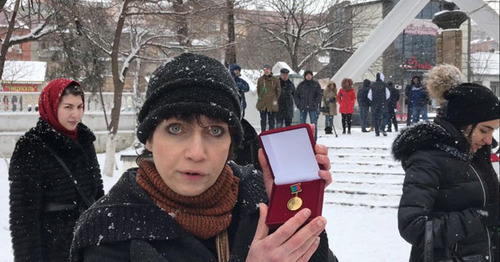 The journalist Svetlana Anokhina said at the rally against the construction of the museum in the Lenin Komsomol Park that she was ready to return the medal she had been awarded by the authorities for her project "Once there was a city". February 3, 2017. Photo by Patimat Makhmudova for the "Caucasian Knot"