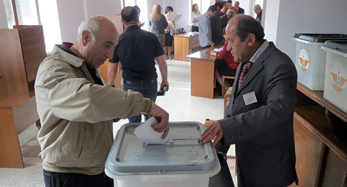 Voting at the polling station in the town of Martuni in Nagorno-Karabakh. 2015. Photo by Alvard Grigoryan for the "Caucasian Knot"