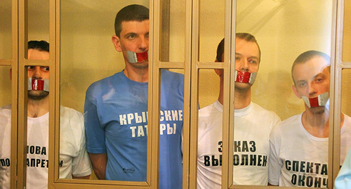 Defendants in "Hizb ut-Tahrir" case: Ruslan Zeitullaev, Ferat Saifulaev, Rustem Vaitov, and Nuri Primov, September 7, 2016. Photo by Konstantin Volgin for the ‘Caucasian Knot’. 