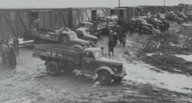 Chechen and Ingush people were delivered to the trains in the trucks. February 1944. Screenshot of a video by the user vainakh38 https://www.youtube.com/watch?v=DKmb-WX0OI0