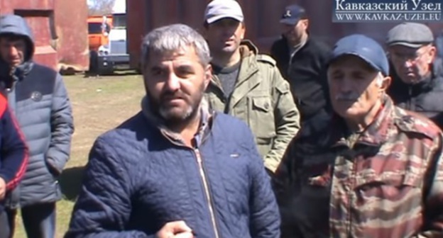 The participants of a protest action of truck drivers in Dagestan. Screenshot of a video by "Caucasian Knot" https://www.youtube.com/watch?v=-gQJixhYYSg
