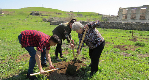 Plating of trees in the village of Mekhakavan in the south of Hadrut District in memory of victims of April war, Nagorny Karabakh, April 8, 2017. Photo by Alvard Grigoryan for the 'Caucasian Knot'. 