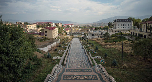 Stepanakert. Photo: Sputnik/ Ilya Pitalev, http://ru.armeniasputnik.am/karabah/20161111/5455895/Karabakh-eskalacia-osujdenie.html