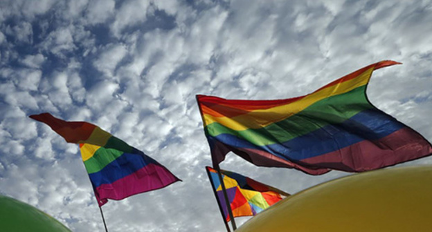 Flags of the LGBT community. Photo https://www.svoboda.org/a/28496059.html
