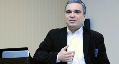 Ilgar Mamedov. Photo http://www.azadliq.az/xeber/44166/ombudsmanin-numayendeleri-ilqar-memmedovla-gorusubler/