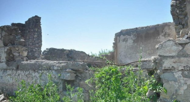 Ruins in the village of Chodjuk Mardjanly. Photo: Shusha Azerbaijan http://wikimapia.org