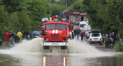 Flooding. Photo: http://www.sk-news.ru/news/vlasti/47517/ 