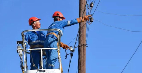 Electricians at work. Photo www.riadagestan.ru