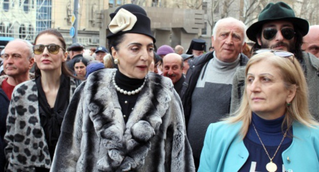 Manana Archvadze-Gamsakhurdiya (in the center), widow of Zviad Gamsakhurdiya, the first Georgian President. Photo by Inna Kukudzhanova for "Caucasian Knot"