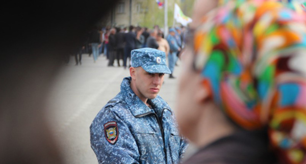 A police officer in Chechnya. Photo by Magomed Magomedov for "Caucasian Knot"
