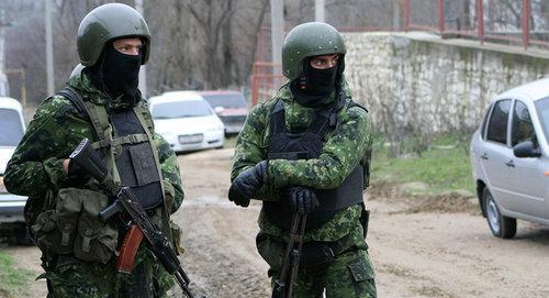 Law enforcers during CTO. Photo: http://sputnik-ossetia.ru/North_Ossetia/20170907/4818973.html