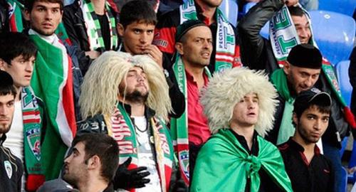 Football fans in Grozny. Photo: https://www.sport.ru/ai/17x16000/262522/head_0.jpg