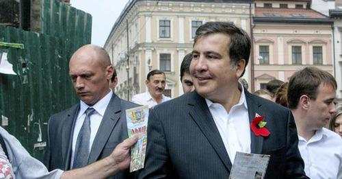 Mikhail Saakashvili (right). Photo: REUTERS/Vitaliy Hrabar