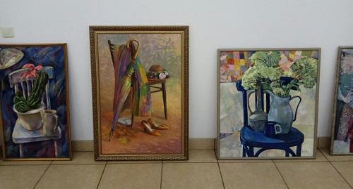 Works of "The Chair in Art" exhibition. Photo is provided to the Caucasian Knot by Tatiana Vaganova. 