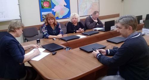 Mikhail Doliev submits new application regarding referendum. Photo by Elena Grebenyuk for the Caucasian Knot. 