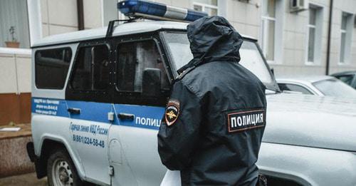 Policeman. Photo: Maxim Tishin / Yugopolis.