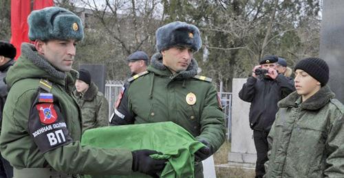 A ceremony to rebury the remains of Sergeant Mukhamed Kazbekov, killed in battles near Leningrad during World War II. Makhachkala, December 11, 2017. Photo by the press service of the Ministry of Agriculture and Food Supply of the Republic of Dagestan http://mcxrd.ru/