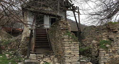 The building of the XIXth century in the village Tyak of the Gudrut Region of Nagorno-Karabakh. Photo by Alvard Grigoryan for the "Caucasian Knot"