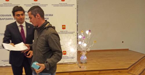 Orphans receive keys from apartments in Nalchik, February 16, 2018. Photo by Lyudmila Maratova for the Caucasian Knot. 