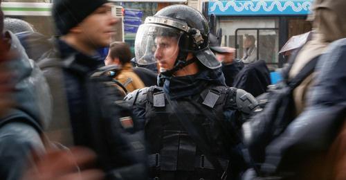 Law enforcers at the rally of Navalny's supporters. Photo: REUTERS/Sergei Karpukhin