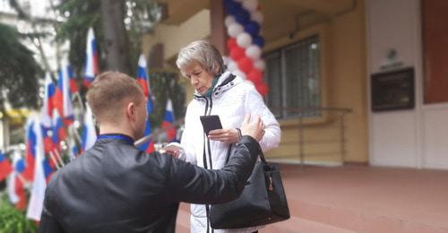 At a polling station in Sochi. March 18, 2018. Photo by Svetlana Kravchenko for the "Caucasian Knot"