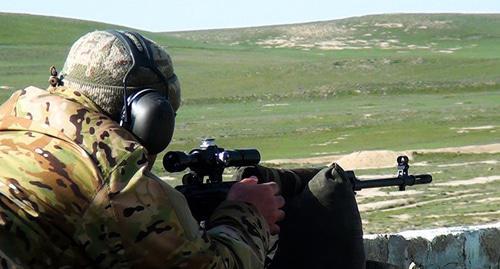 Azerbaijani sniper. Photo by the press service of the Azerbaijani Ministry of Defence https://mod.gov.az/ru/news/provoditsya-sorevnovanie-na-zvanie-luchshij-tankovyj-ekipazh-font-color-red-video-font-22213.html