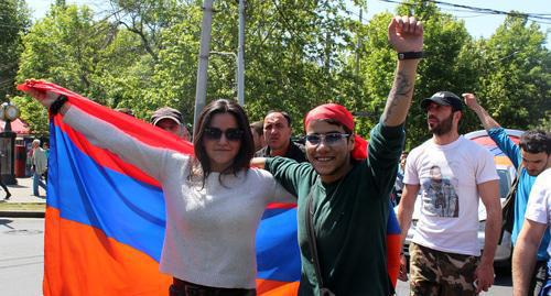 Protesters in Yerevan. Photo by Tigran Petrosyan for the Caucasian Knot