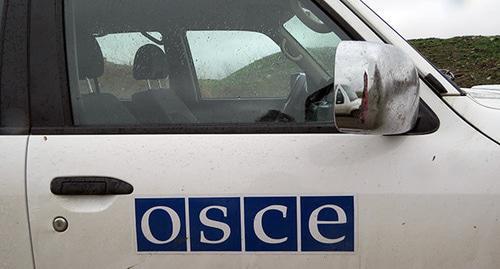 The OSCE car on the contact line of the armed forces in Nagorno-Karabakh. Photo by Alvard Grigoryan for the "Caucasian Knot"