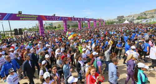 A marathon in support of orphans in Baku gathered more than 12,000 participants. Photo by Aziz Karimov for the "Caucasian Knot"