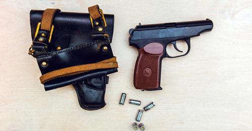 A pistol. Photo: Denis Yakovlev, Yugopolis