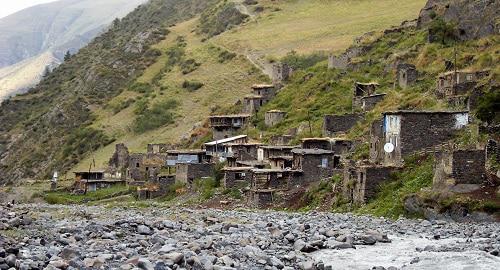 Village in the Tsumadin District of Dagestan. Photo: G.Gasanov, http://odnoselchane.ru/?page=photos_of_category&sect=1342&com=photogallery
