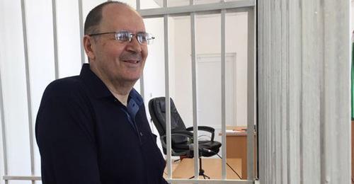 Oyub Titiev in the courtroom. Photo: press service of HRC "Memorial".