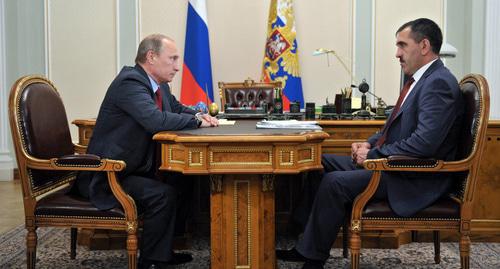 Yunus-Bek Evkurov and Vladimir Putin. Photo: an online newspaper 'Ingushetia'