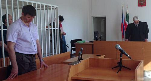 Oyub Titiev in the court room. Photo by the press service of the Human Rights Centre "Memorial"