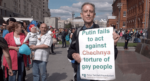 Peter Tatchell's picket in Moscow on June 14, 2018. Photo: twitter.com/PT_Foundation