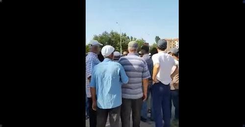 Izberbash residents rally because of absence of drinking water, July 3, 2018. Screenshot from video by user gazetachernovik: https://www.youtube.com/watch?v=98e1eqcGvNA