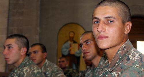 Soldiers before being baptized. Photo by Alvard Grigoryan for the Caucasian Knot