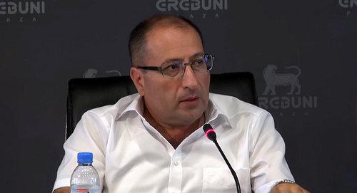 Aik Alumyan, ex-President's advocate, https://ru.armeniasputnik.am/politics/20180816/13893555/advokat-kocharyana-rasskazal-v-kakom-sluchae-budet-iskat-pravosudiya-ne-v-armenii.html
