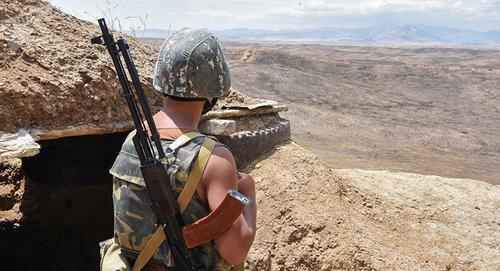 Soldier of Nagorno-Karabakh Army at contact line. Photo: © Sputnik / Aram Nersesyan https://ru.armeniasputnik.am/karabah/20180817/13916268/azerbajdzhanskaya-diversiya-v-karabahe-nastuplenie-otrazheno.html