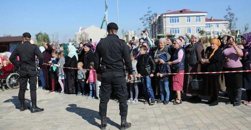 Law enforcers in Grozny streets. Photo: Radio Marsho (RFE/RL)