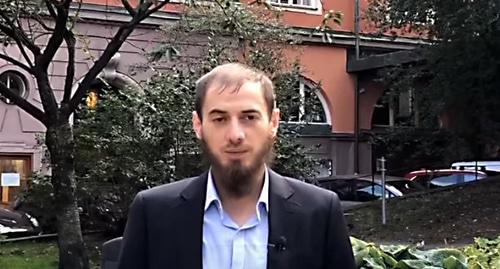 Mansur Sadulaev, the head of the Swedish charitable association "Vayfond". Photo: screenshot of the video by VAY FOND  https://www.youtube.com/watch?time_continue=2&amp;v=z3GgYTKjfIo