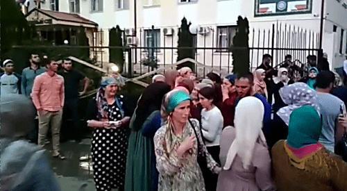 People at the courthouse. Screenshot from video received by the Caucasian Knot 