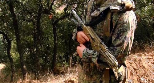 Special forces agent takes part in CTO. Photo: http://nac.gov.ru/kontrterroristicheskie-operacii/v-hode-kto-v-dagestane-neytralizovany-troe-2.html