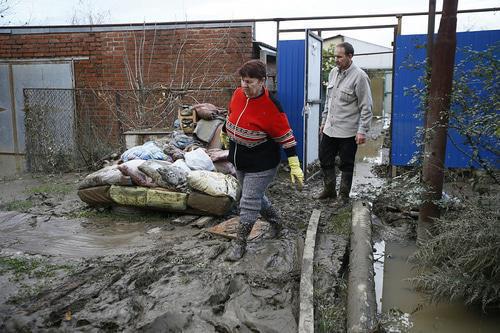 Flooded backyard in Krasnodar Territory. Photo taken from the website of the Krasnodar Administration, https://admkrai.krasnodar.ru/content/1131/show/448615/