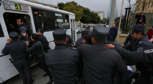 Detention of activists of the Popular Front Party of Azerbaijan, November 17, 2018. Photo by Aziz Karimov for the "Caucasian Knot"