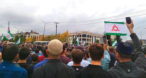 A rally near the Parliament of Ingushetia on October 4, 2018. Photo by Umar Yovloy for the "Caucasian Knot"