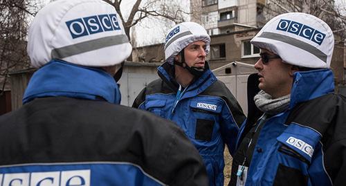 OSCE observers. Photo: CC BY 2.0 / OSCE Special Monitoring Mission / OSCE SMM monitoring