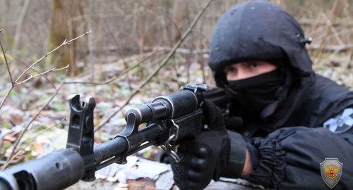 Special forces agent. Photo: http://nac.gov.ru/antiterroristicheskie-ucheniya/operativnym-shtabom-v-kaluzhskoy-oblasti-4.html#&gid=1&pid=2